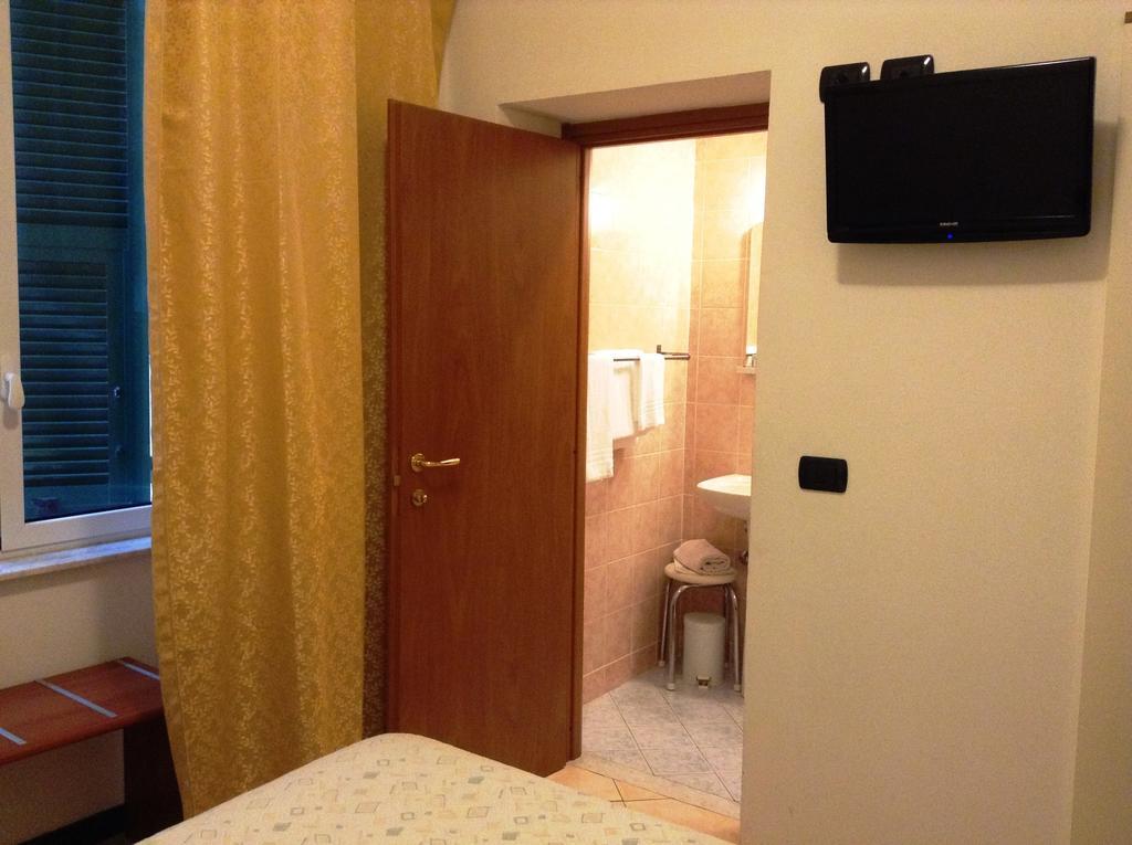 Hotel Ricci Genoa Room photo